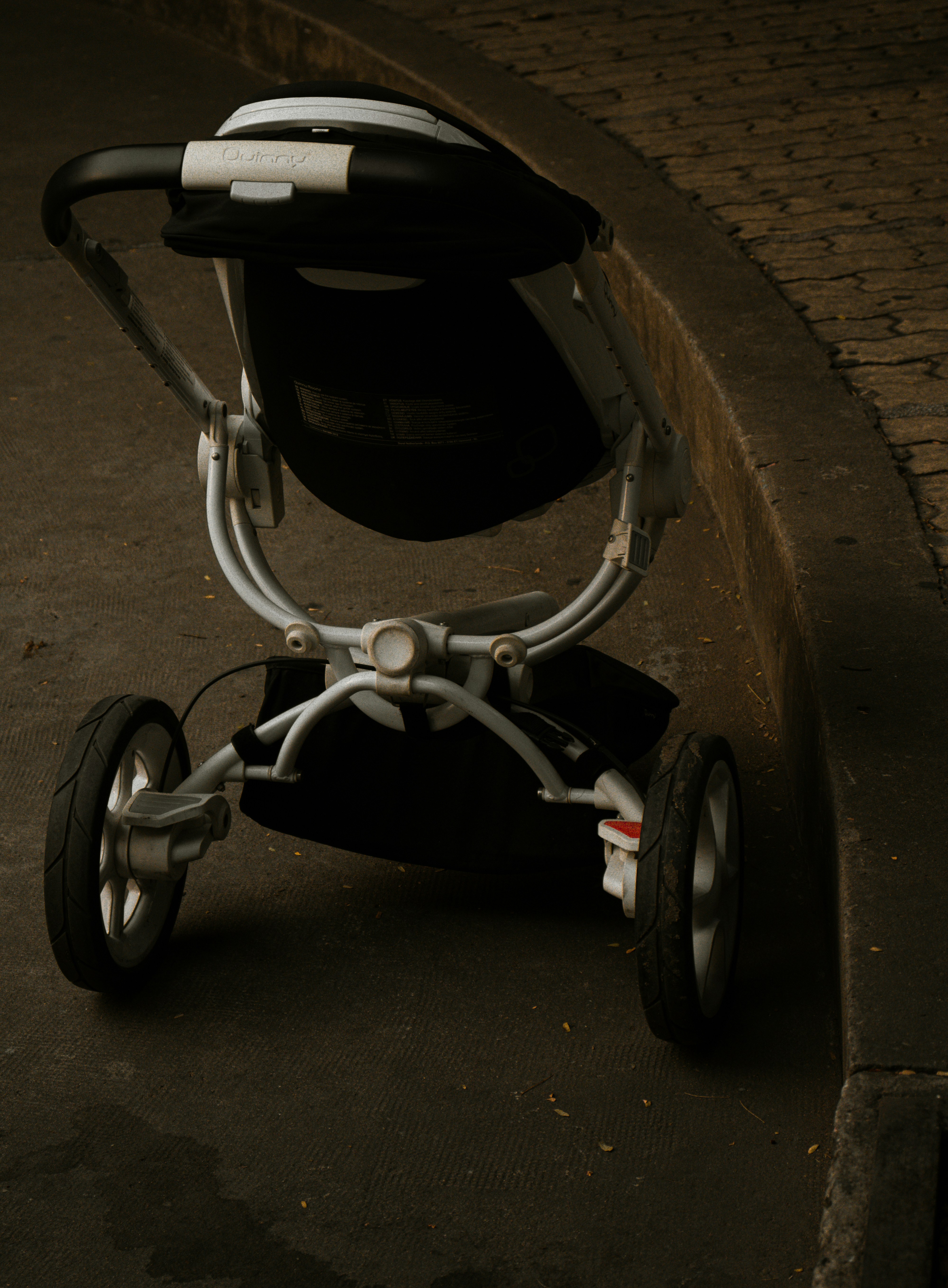 Kinderwagen und Babyausstattung zum Transport